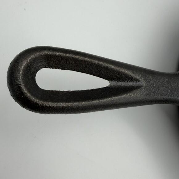 New Lodge Cast Iron Skillet 5SK 8 Inch Frying Pan Cookware USA Made - Picture 7 of 7